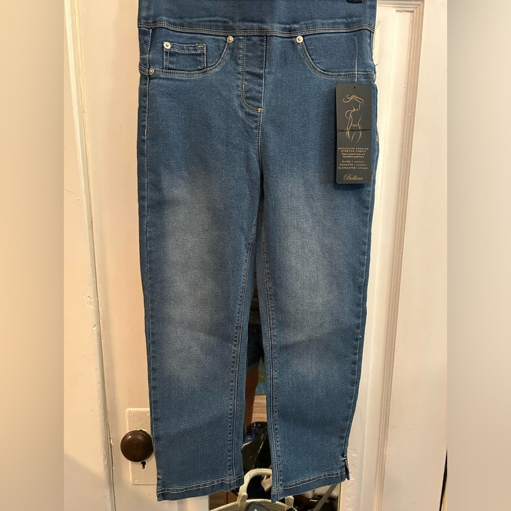 Ladies petite denim pants with tummy control.